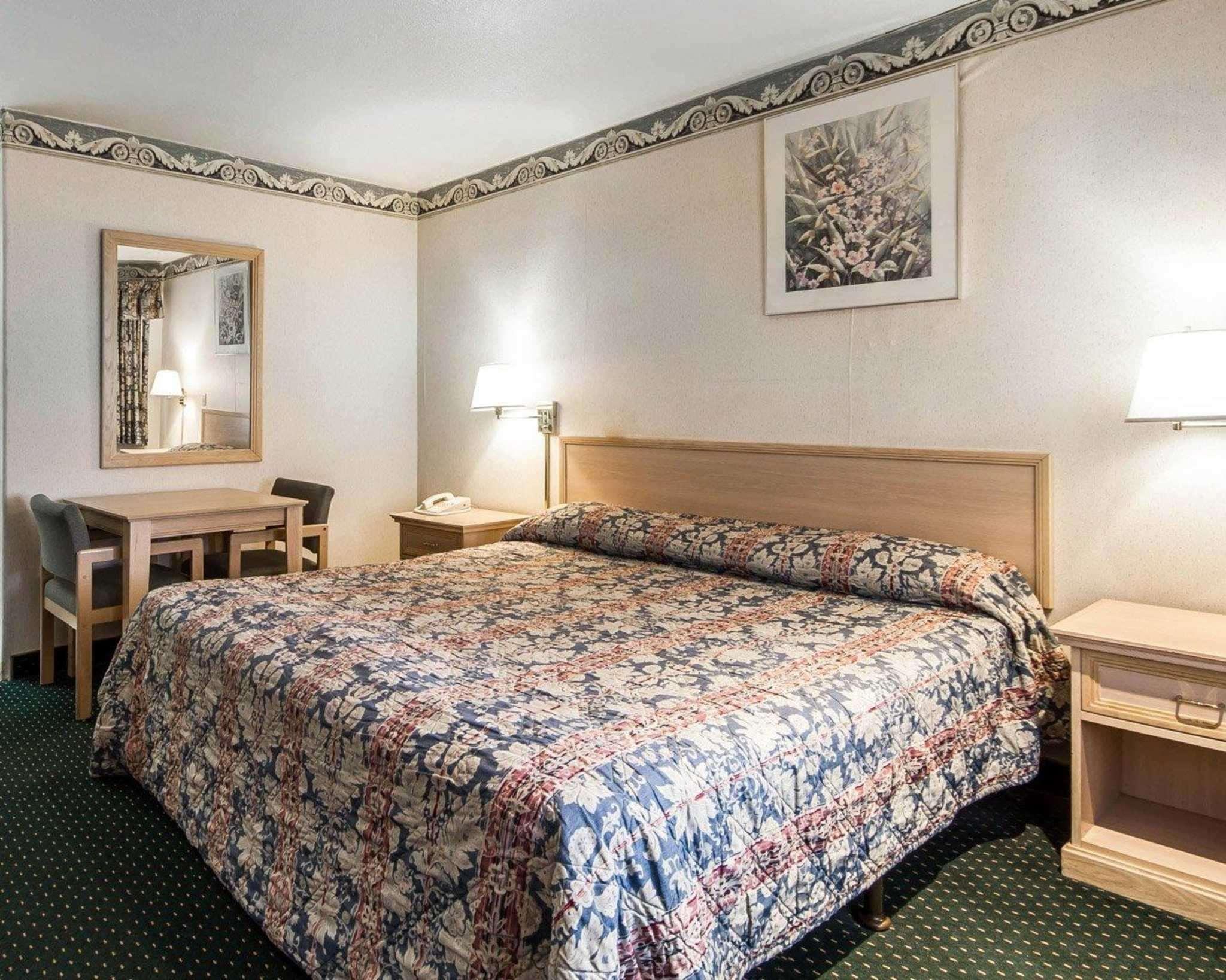 Rodeway Inn Monterey Near Fairgrounds Exterior foto